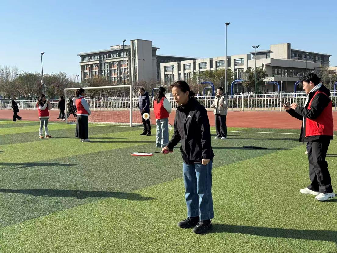 2025.11.27球友会2025年教职工健身月“一分钟托羽毛球”比赛圆满结束6